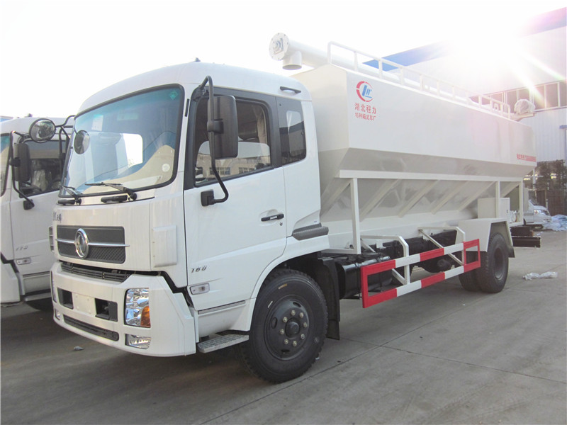 散裝<a href=http://hydlab.cn/siliaoche/ target=_blank class=infotextkey>飼料車</a>圖片展示