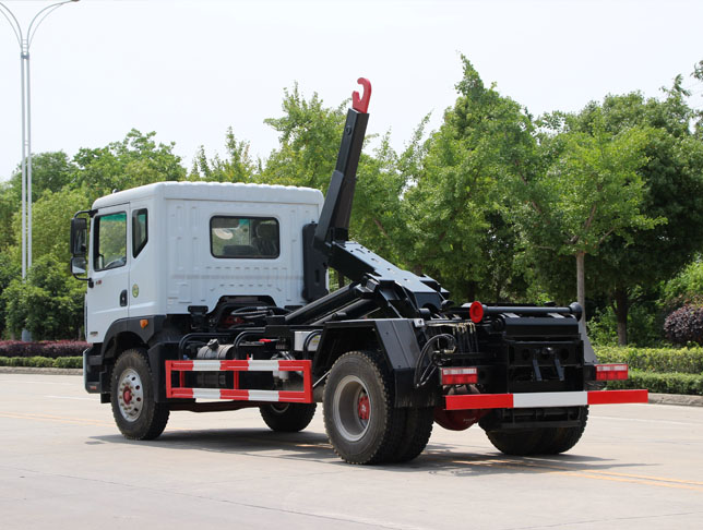 東風(fēng)D9國(guó)六車(chē)廂可卸式垃圾車(chē)圖片2