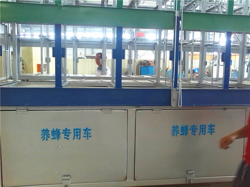 成都蜂農易總2013年7月 在我公司訂夠的養(yǎng)峰專用車